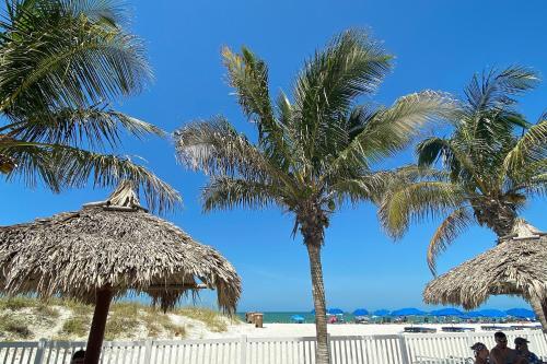 Beach Place 1-404
