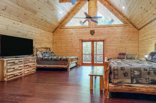Bear Claw Lodge