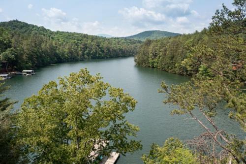 Lakeshore Lodge By Escape To Blue Ridge