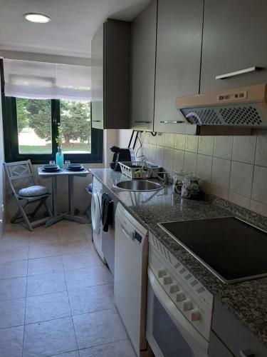 Apartamento El �eru. En Zona Verde Y Junto Al Mar.