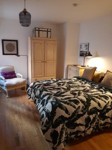 Apartamento El �eru. En Zona Verde Y Junto Al Mar.