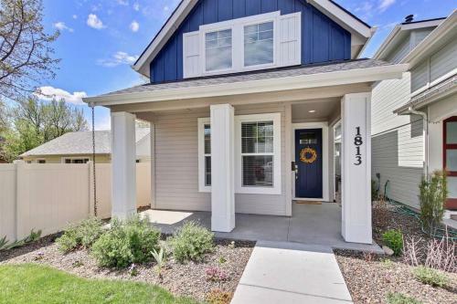 Modern & Luxurious Private 3 Bedroom Boise Home