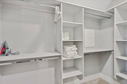 Modern & Luxurious Private 3 Bedroom Boise Home