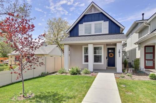 Modern & Luxurious Private 3 Bedroom Boise Home