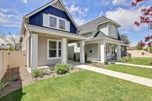 Modern & Luxurious Private 3 Bedroom Boise Home