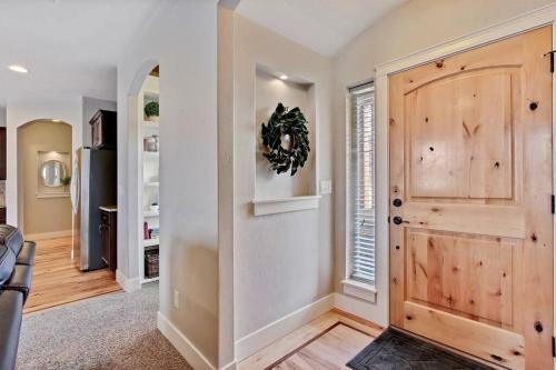 Sun Filled 3 Bedroom Meridian Home