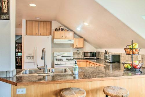 Family-friendly Twin Lakes Home With Boat Dock!