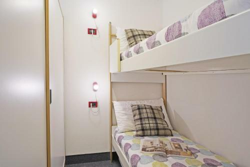 Iflat Lovely, Bright And Cozy Apartment
