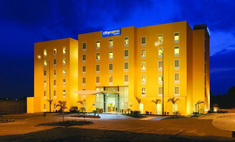 Hotel City Express Irapuato Norte