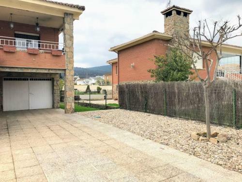 Entire Cottage With Swimming Pool And Bbq