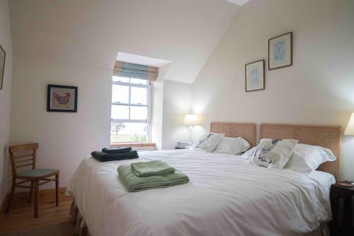 Steading Cottage - 50m From The Beach