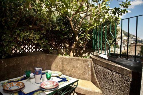 Beautiful 2-bed House In Positano Main Square Area