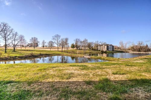 Apartamento Cozy Branson Condo With Pool Access - Near Dtwn