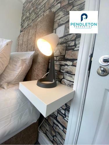 Stylish 4 Bed Property In Liverpool