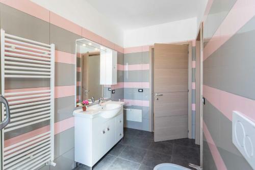 Apartamento Casa Vacanza Rosa 1 Primo Piano