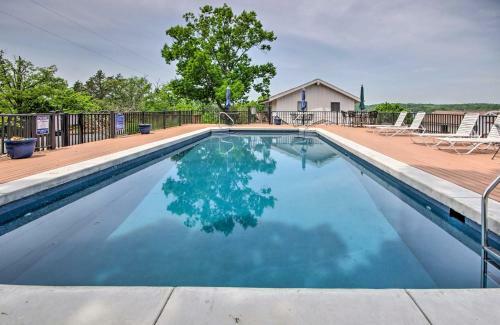 Apartamento Waterfront Condo With Deck - Bring Your Boat!