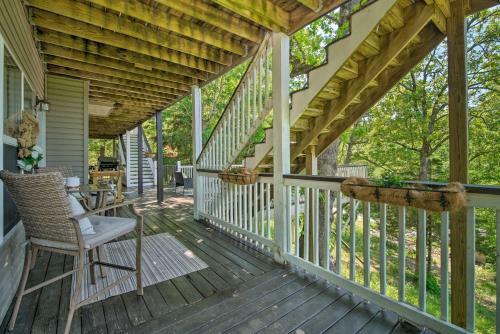 Apartamento Table Rock Lake Retreat With Large Deck And Pool!