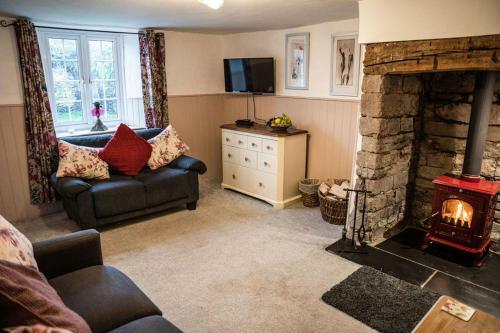 Charming 2 Bed Cottage In North Molton With Hottub