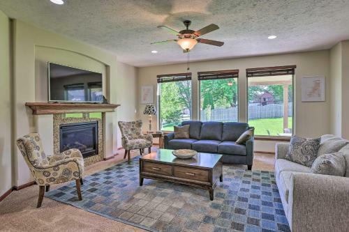 Spacious Omaha Home With Expansive Yard And Patio
