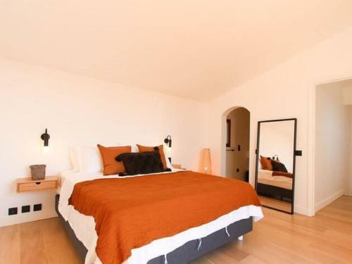 Majestic Holiday Home In Grimaud With Private Pool