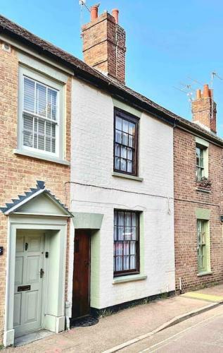 Sarah?s Cottage Taunton Town Centre