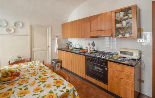 Stunning Apartment In Sanremo With 1 Bedrooms