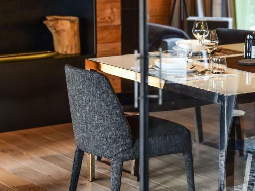 Apartment Huez, 3 Bedrooms, 7 Persons - Fr-1-645-16