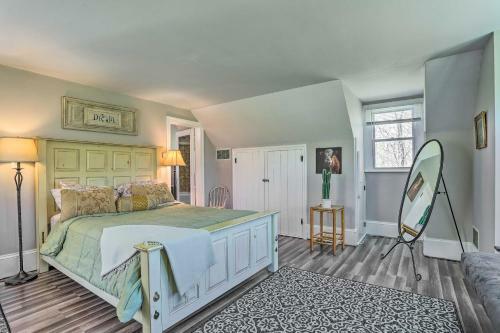 Goshen Cottage With Deck On Working Family Farm