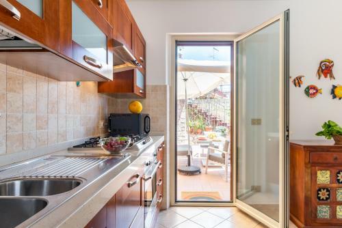 Taormina Panoramic Apartment With Parking