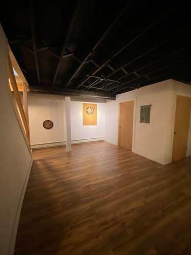 Modern, Spacious Lakeside Retreat In Narrowsburg