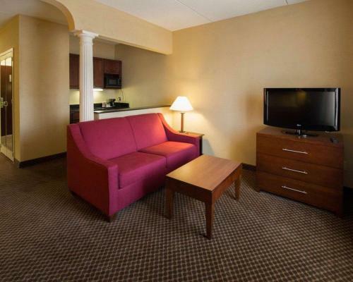 Hotel Comfort Inn & Suites