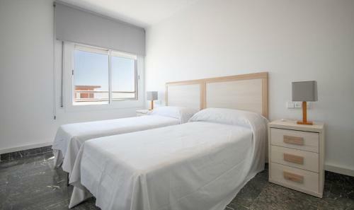 R130 Beachfront Apartment With Air Conditionner