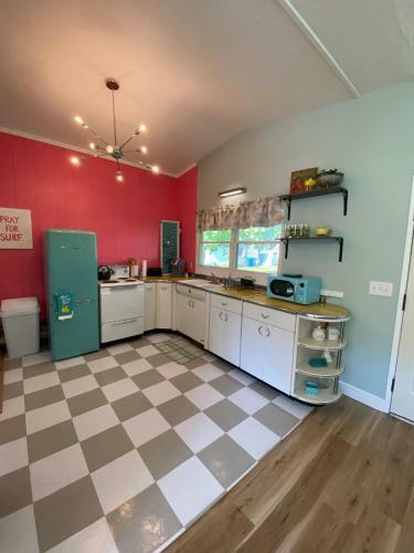 New! Mid-century Modern Themed Family Home!
