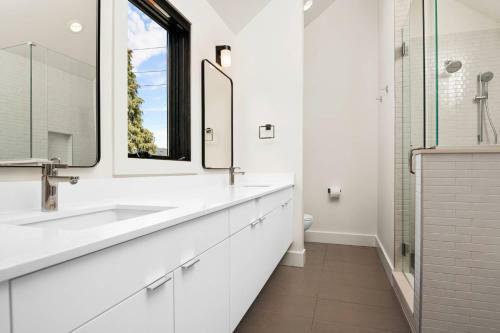 Williams Retreat Unit 2