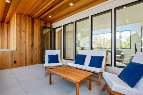 Williams Retreat Unit 2