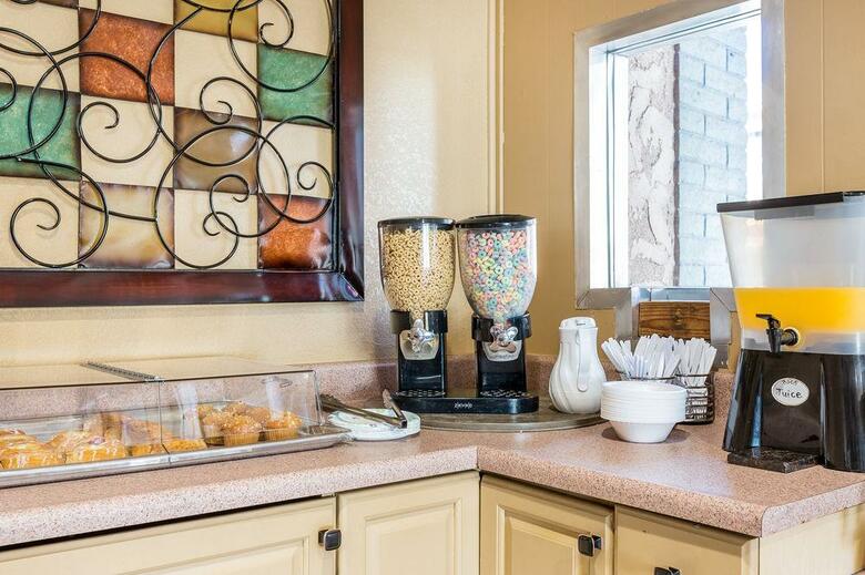 Hotel Rodeway Inn Escondido