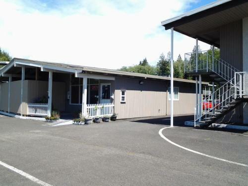 Motel Grays Harbor Inn & Suites