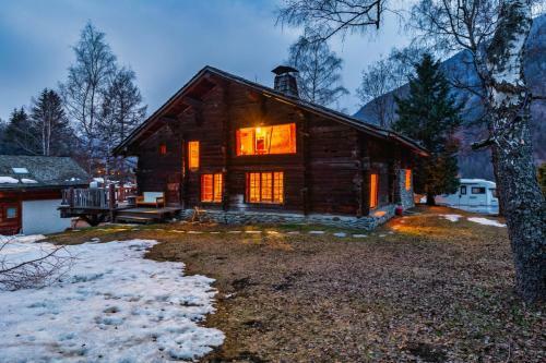 4br Traditional Chalet Bbq + Fireplace + View