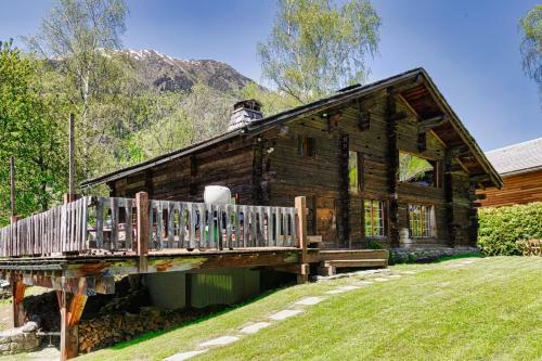 4br Traditional Chalet Bbq + Fireplace + View