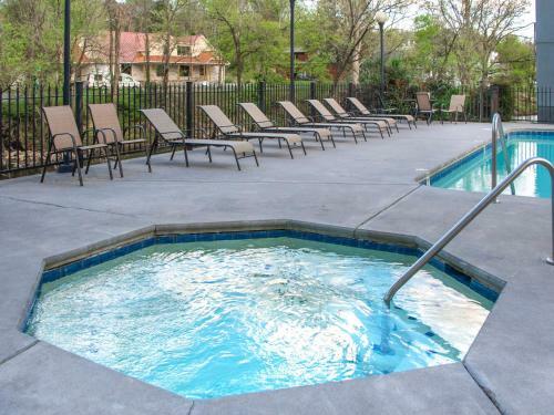 Apartamento Whispering Waters Cedar Lodge 302