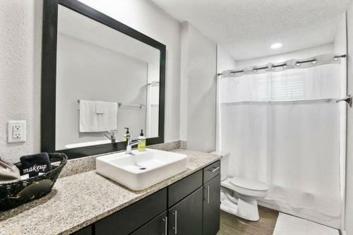 Apartamento Hidden 3bdr, 2ba W/pool & King Bed 6 Mins From Dt