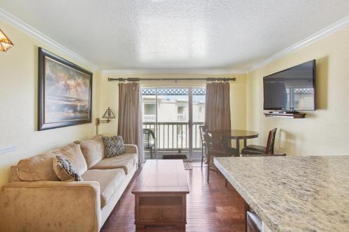 Apartamento Victorian Escape - Serene Condo With Beach Views Condo