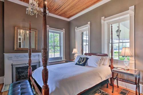 Stunning Historical House About Half Mi To Town!