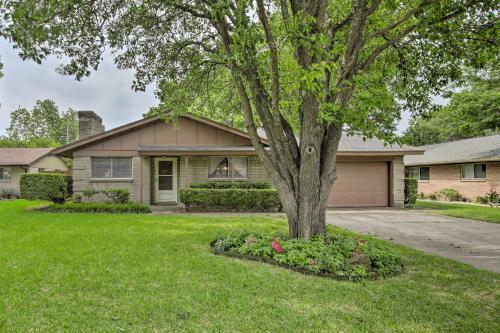Traditional Richardson Home With Private Yard!