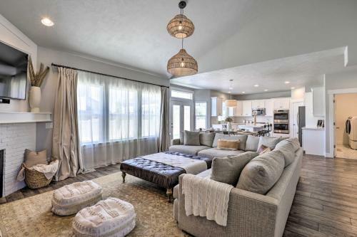Chic Vineyard Getaway With Yard About 8 Mi To Byu