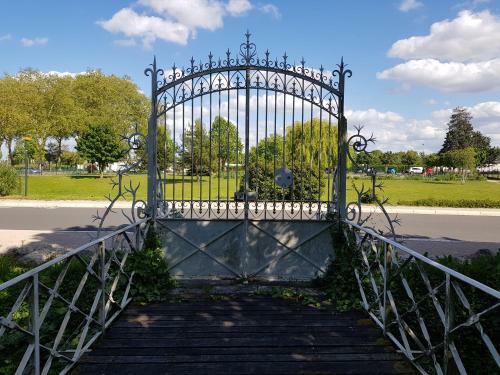 Bed & Breakfast Le Clo�tre Saint-liphard