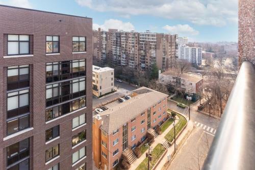 2br Premium Apartment With Gym Parking & Pool By Envitae