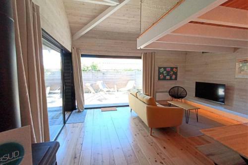 Very Nice Wood Frame House With Garden