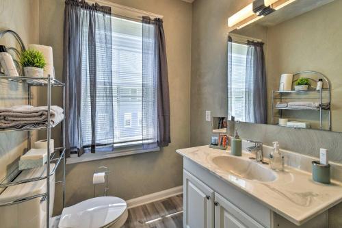 Portsmouth Apartment - 3 Blocks From Water!