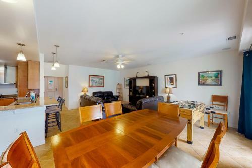 The Sanctuary - Penthouse Paradise 402a
